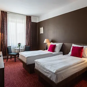 hotellátogatás
